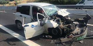 Studentessa 23enne muore schiacciata tra la sua auto e la macchinetta mentre paga il. Vasto Incidente In A14 Tra Vasto Nord E Vasto Sud Morto Un 38enne Teramano Le Foto