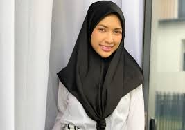 Zara zya selesa bergandingan bersama azlee khairi dan betul ke zara zya sudah ada penganti? Pakai Tudung Bukan Sebab Nak Kahwin Zara Zya Rasa Lebih Dekat Dengan Allah Sebelum Ini Hati Tak Tenang Ada Saja Masalah Hiburan Mstar