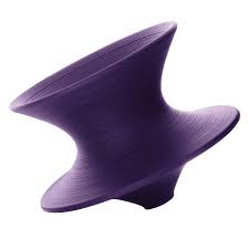 Causing quite a stir at its launch at the milan salone in 2010, spun is made from rotational moulded polyethylene and as such is suitable for outdoor use. Venta Spun Chair Price En Stock