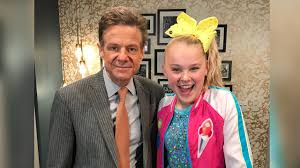 Maybe you know about jojo siwa very well, but do you know how old and tall is she and what is her net worth in 2021? Macy S Thanksgiving Day Parade To Feature Social Media Star Jojo Siwa Abc7 New York