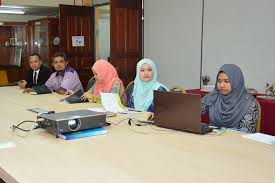 Beberapa politeknik termasuk politeknik ibrahim sultan, politeknik mersing dan politeknik tun syed nasir, pagoh; Lawatan Kerja Dari Perpustakaan Tunku Tun Aminah Uthm Ke Ptar Perpustakaan Uitm