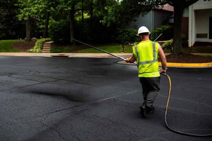 Protecting Your Pavement With Asphalt Sealcoating in Kansas City, KS