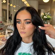 Chelsea Feast Makeup Artist (@chelseafeastmakeupartist) • Instagram photos  and videos