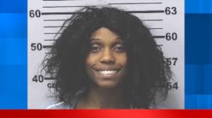 Woman brandishes hammer, box blade at store clerk, Mobile police say