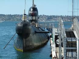 O succesiune de administrații americane au onorat promisiunea lui kennedy de a nu invada cuba și națiunea comunistă insulară. Criza Rachetelor Din Cuba