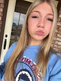 Alexis Shavers's Instagram, Twitter & Facebook