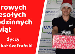 Po fakcie ocenzurowali ale długo wisiało teraz pełno stulejarzy zapewne czeka pod oknami. Michal