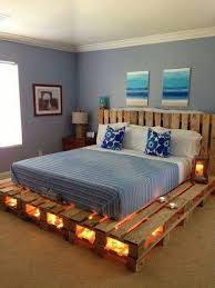 Una Base De Cama Un Poco Fuera De Lo Comun Con Imagenes Muebles Con Palets Dormitorios Cama Con Tarimas