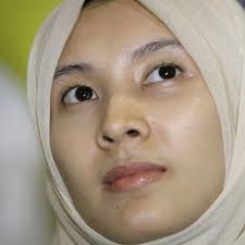 Anwar ibrahim, who's parti keadilan rakyat's (pkr) de facto leader, will receive a full royal pardon and be released from prison on tuesday (15th of may), his daughter nurul izzah told channel newsasia. Nurul Izzah Si Putri Reformasi Keriuhan Perceraiannya Di Sosmed Citizen6 Liputan6 Com