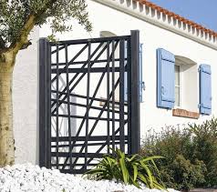 Epingle Sur Clotures Et Panneaux