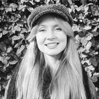 Vera Adler's Instagram, Twitter & Facebook