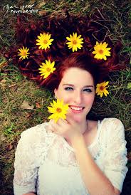 Pin By Ryan Geer On Photography Ideas Portrait Girl Fall Photoshoot Instagram Pose