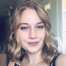 Laura Stickle's Instagram, Twitter & Facebook