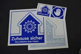3 schritte zum sicheren zuhause. Pol H Polizeidirektion Pd Hannover Verleiht Tausendste Plakette Zuhause Sicher Presseportal