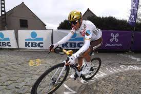 De australiër zal zo ook de komende drie jaar in de kleuren van de franse wielerformatie te zien zijn. Greg Van Avermaet On Twitter Flanders Finest Rondevlaanderen