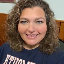 Robin Patterson's Instagram, Twitter & Facebook