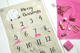 Jeden tag bis zum heiligen abend verbergen sich darin kleine überraschungen, auf die sie oder ihre liebsten sich jeden morgen freuen. Adventskalender Zum Selberfullen Die Schonsten Ideen Fur Klein Und Gross Car Mobel