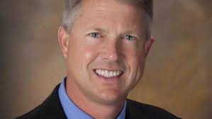 Fundraising figures show political novice Roger Marshall garnering big  support in 1st District race