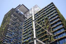 Central park mall, one central park'ın ilk üç katında yer alan bir alışveriş merkezidir. Jean Nouvel S One Central Park Tower In Sydney
