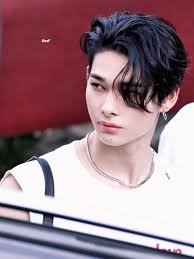 Niki Enhypen Piercing