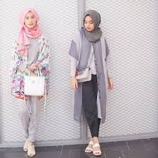 Fashion hijab kekinian ini cocok digunakan untuk kamu yang ingin tampil casual tapi tetap feminin. Pin On Blog Post
