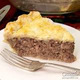 What is the difference between Tourtiere and meat pie?