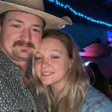 That fact that I've been going to Hardtner rodeo for 5 years and never seem  to remember to get a photo with my husband, is just 😂🤦‍♀️🤦‍♀️🤦‍♀️😂. On  the other hand, look