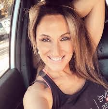 Nancy Finkle's Instagram, Twitter & Facebook