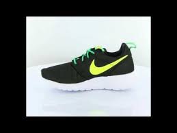 Nike Rosherun Gs Indirimli Cocuk Yuruyus Ayakkabi Modeli Http Www Vipcocuk Com Cocuk Kosu Ayakkabisi Vipcocuk Com Da Satilan Tum Mar Ayakkabilar Nike Urunler