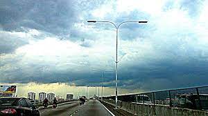 Diameter lingkaran, adalah sebuah garis panjang lurus yang menghubungkan antara dua titik pada keliling lingkaran yang melewati titik pusat. Mrr2 Jalan Lingkaran Tengah 2 Near Ampang Mapio Net