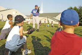 Youth baseball: Former professional Doyle holds baseball clinic