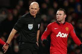 Here is ref howard webb who is the biggest manchester united fan in the world. Did Manchester United Do Better With Howard Webb In Charge All The Stats As The Referee Retires Mirror Online
