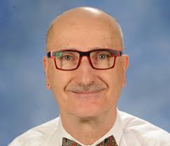 Alum Dennis Chew Honored with 2024 Internal Medicine Lifetime Achievement  Award