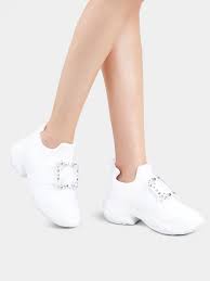 Roger Vivier Viv Run 2024