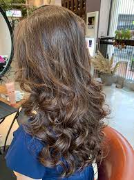 コテ巻き風パーマ専門美容師の紹介するデジタルパーマカタログ コテ巻いたような仕上がりが実現 コテ巻き風デジタルパーマが得意の美容師野田ともる パーマ デジタルパーマ ロングパーマ