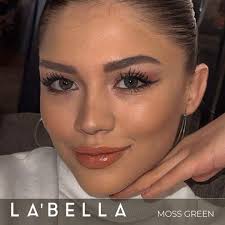 EDA SAKIZ La' Bella “MOSS GREEN” LENSİMİZİ TERCİH EDİYOR 💫 SENİN TERCİHİN  HANGİSİ ? RENKLİ DÜNYAMIZA SENDE KATIL 💫 RENKLİ LENS'te ; KALİTEYİ ,  KONFORU ve DOĞALLIĞI TERCİH EDENLERİN TEK ADRESİ OLMAYA