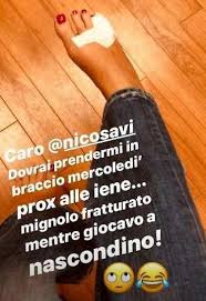 Alessia marcuzzi, amatissima conduttrice, è tornata dopo ben 15 anni al timone de le iene, il seguitissimo show di italia 1, che nel corso del tempo la marcuzzi ha affrontato il suo ritorno a casa durante la prima puntata dello show, andata in onda mercoledì 3 ottobre 2018; Le Iene Incidente Domestico Per Alessia Marcuzzi Salta La Puntata Ecco Com E Ridotta Libero Quotidiano