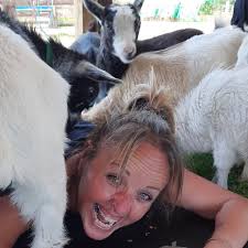 Zoe Jones (@zoedoo) • Threads, Say more