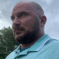 Robert Hydock's Instagram, Twitter & Facebook