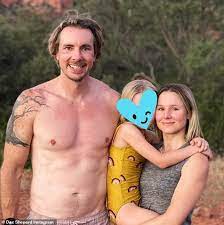 Armchair expert may 24, 2021. Dax Shepard Wishes His Wife Kristen Bell A Happy 40th Birthday With A Charming Family Photo Healthyfrog