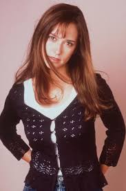 Born on february 21, 1979 in waco, texas, she primarily grew up in. Jennifer Love Hewitt In Party Of Five Jennifer Love Hewitt Pics Jennifer Love Jennifer Love Hewitt
