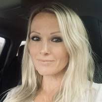 Lesley Higginbotham's Instagram, Twitter & Facebook