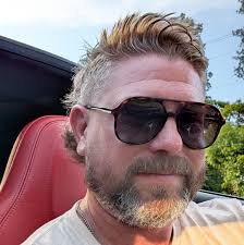 The Nashville Predators raised these three banners last night 👇