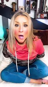 Jennifer Prentice's Instagram, Twitter & Facebook