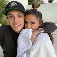 Ever since ariana grande and pete davidson confirmed that they called off their engagement, fans of the couple's whirlwind romance have been left wondering: How Dalton Gomez Helped To Create Ariana Grande S Engagement Ring E Online