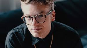 Oliver Dodge's Instagram, Twitter & Facebook