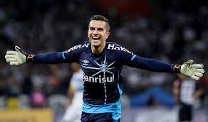 Marcelo grohe made a stunning save in gremio's win. Blog 4 3 3 Aqui O Jogo E Ofensivo Marcelo Grohe Um Goleiro Azul Preto E Branco Blog 4 3 3 Aqui O Jogo E Ofensivo