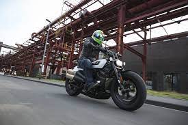 From then the sportster went through numerous iterations, growing in capacity and power, and in later. Voozzf4xwbxcrm