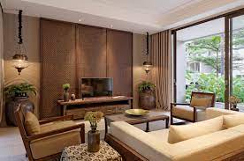 Rumah joglo yang dibangun dengan model kekinian juga tetapi ciri khasnya adalah memiliki ruang yang sangat luas di bagian interior bangunan rumah. Interior Adat Jawa Dalam Sebuah Rumah Modern Homify