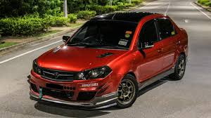 Secara keseluruhan model ini menerima beberapa perubahan yang diterapkan sudah tentu bahagian jeriji hadapan akan menampilkan rekaan korporat baru proton iaitu anyaman infiniti (infinite weave) dan juga busur. Proton Saga Flx Modifikasi Enjin Standard Gempak